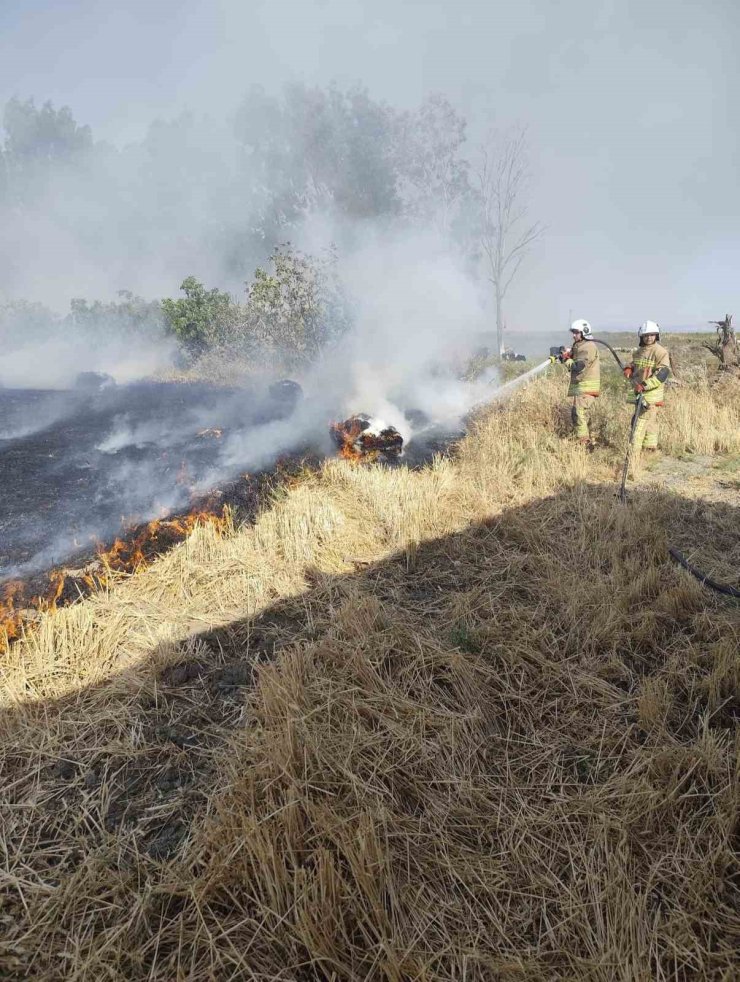 Antakya’da saman balyaları yandı