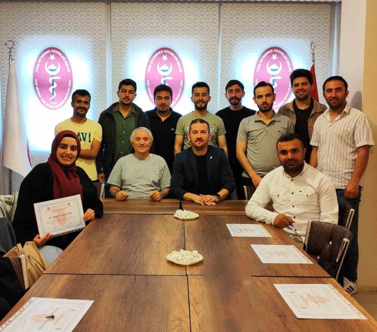 Kars’ta, "İneklerde Rektovaginal Yöntemle Suni Tohumlama" kursu tamamlandı