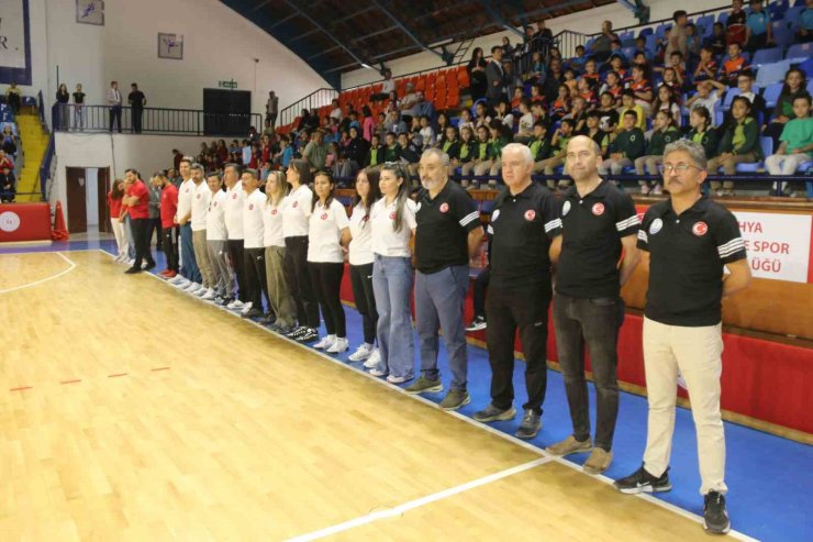 Kütahya’da Geleneksel Çocuk Oyunları ve Spor Şenliği