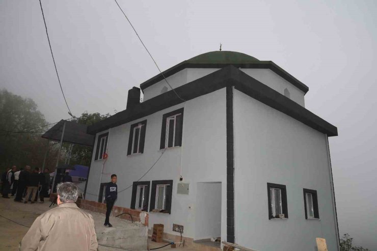 Bafra’da Hazreti Ömer Camii dualarla açıldı