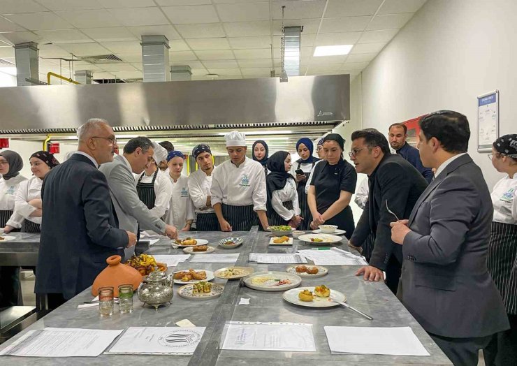 Geleceğin aşçıları hünerlerini yarıştırdı