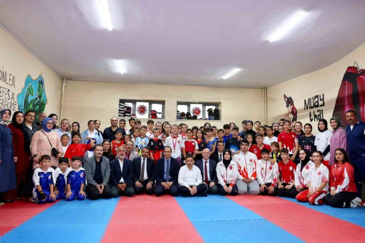 Vali Çiçek’ten Erva Sağlık Spor Kulübü’ne ziyaret