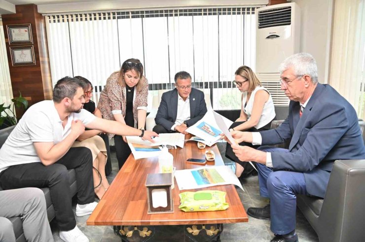 Alaşehir’de sokak hayvanları için yapılan çalışmalar değerlendirildi