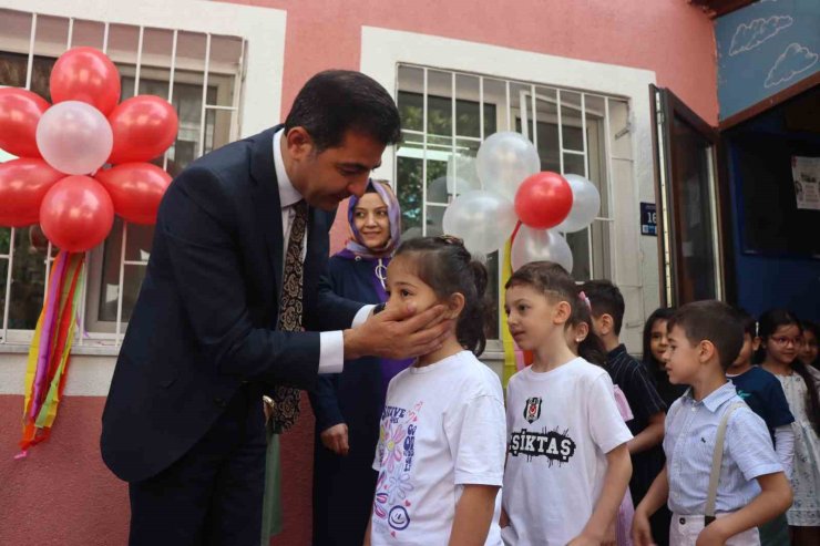 Kayseri’de eş zamanlı bayramlaşma programı: 100 bin öğrenci aynı anda bayramlaştı