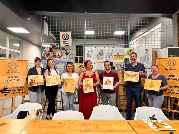 Müzik Akademisinden Kahve ve Müzik eşliğinde veda