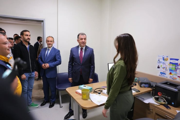 Bayburt’ta sağlık çalışanlarının bayramı kutlandı