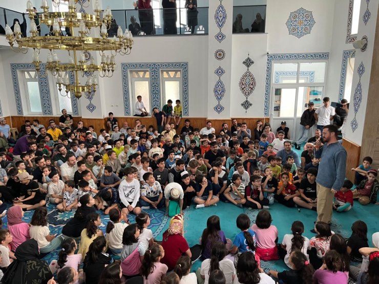 Dijital dünyada yolunu arayan çocuklara rehberlik