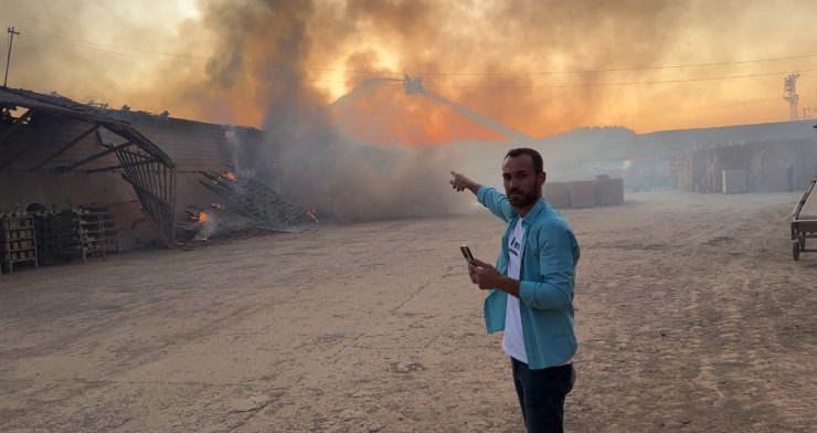 Tokat’ta tuğla fabrikasında çıkan yangında dumanlar gökyüzünü kapladı