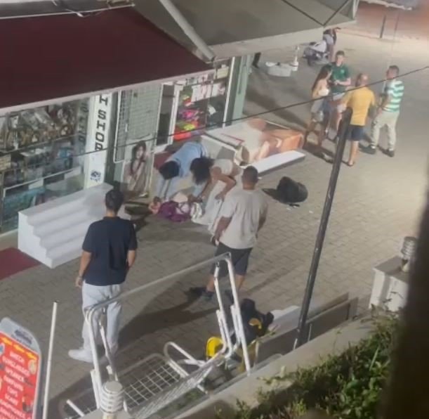 İngiliz turist kadınlar Marmaris’i birbirine kattı
