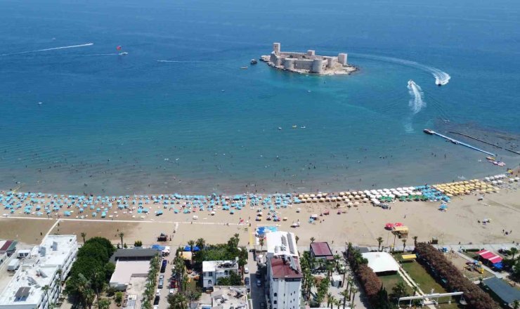 Bayram tatili bitti, sahillerde yoğunluk bitmedi