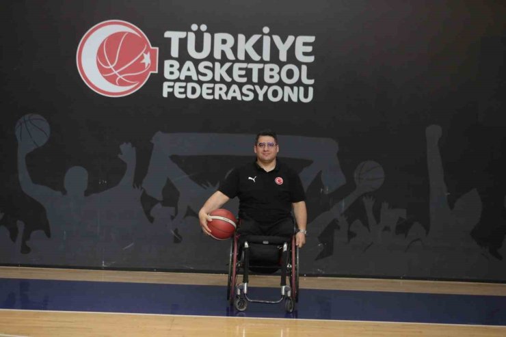 Bağcılar Belediyesi baş antrenörü Emrah Elban U23 Milli Takımı ile Dünya Şampiyonası’nda