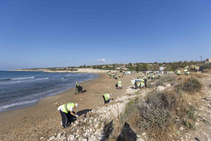 Mersin’de Çevre Haftası’nda anlamlı temizlik etkinliği