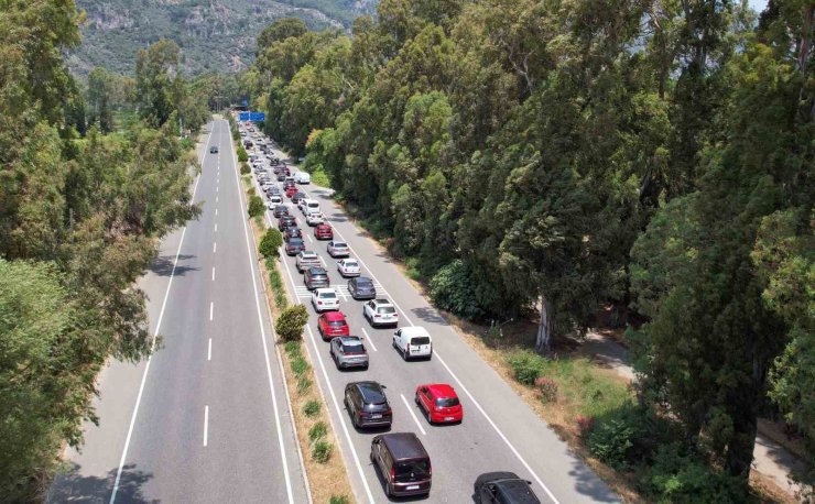 Muğla’ya bayram tatilinde 246 bin 582 araç giriş yaptı