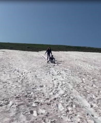 Haziran ayında yaylada kar keyfi