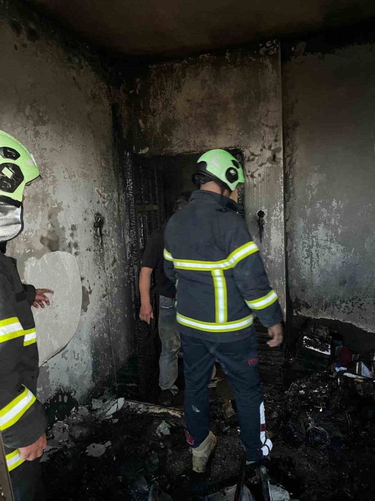 Eğirdir’de soğuk hava deposunda yangın paniği
