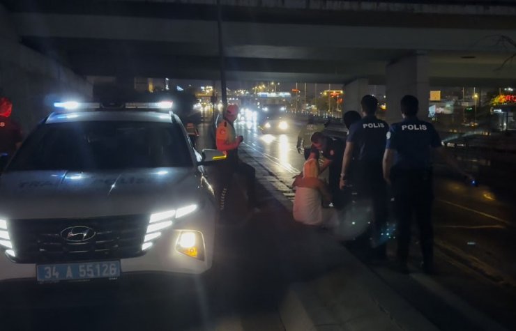 Avcılar’da havluyla E-5’e çıkan kadın sürücülere zor anlar yaşattı