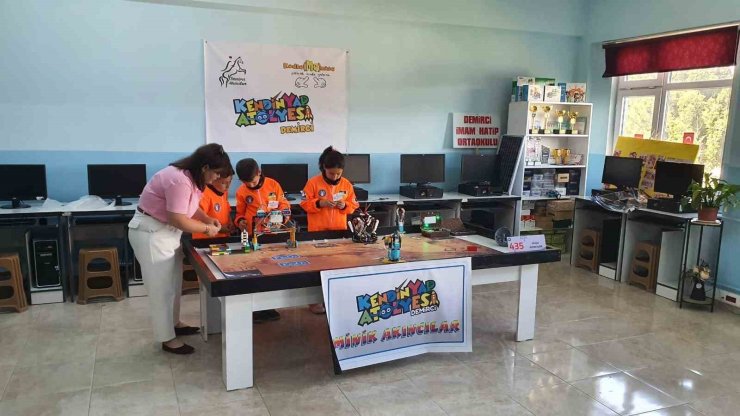 Minik Akıncılar takımı Türkiye’yi Singapur’da temsil edecek