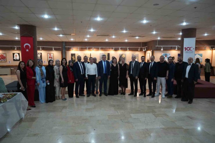 Lisede görev yapan 21 öğretmenden resim sergisi