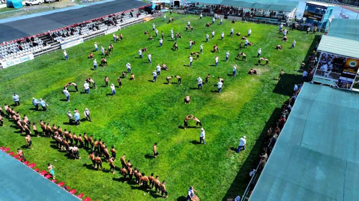 Sekapark Altın Kemer Yağlı Güreşleri’nde heyecan başladı