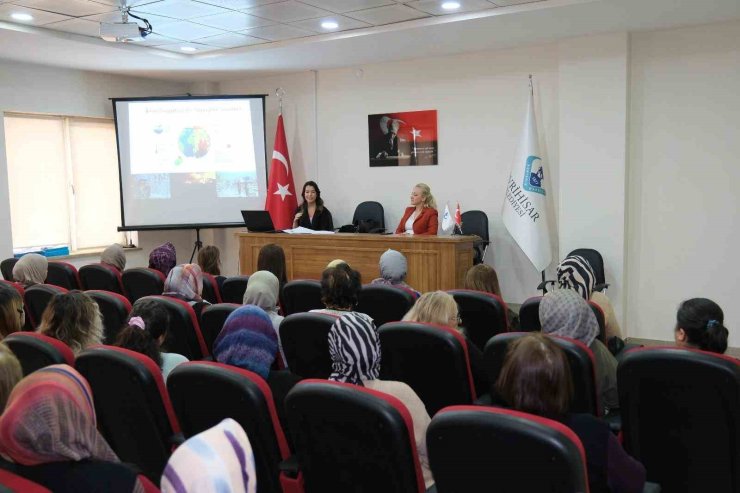 İlçelerdeki kadınlara iklim değişikliği anlatıldı