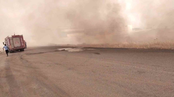 Gaziantep’teki anız yangını 10 saat sonra kontrol altına alındı