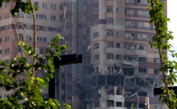 İsrail’in saldırıları sonucu Tahran’da 78, Tebriz’de 5 kişi hayatını kaybetti