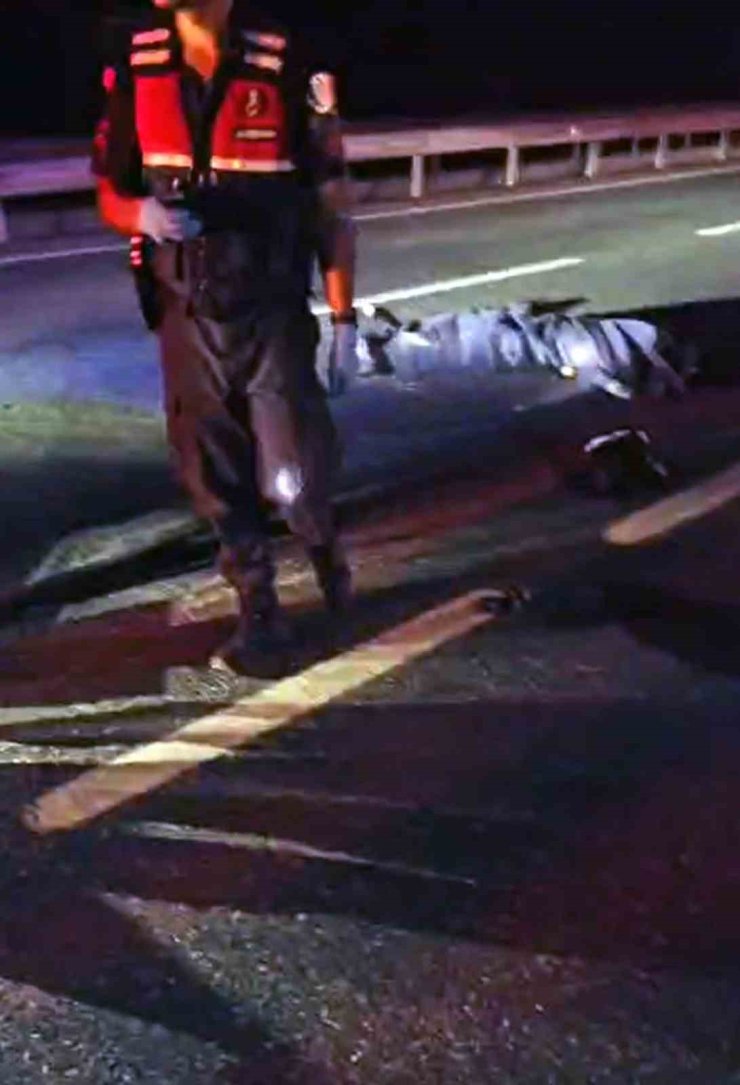 Otomobilin çarptığı bisikletli yaşamını yitirdi