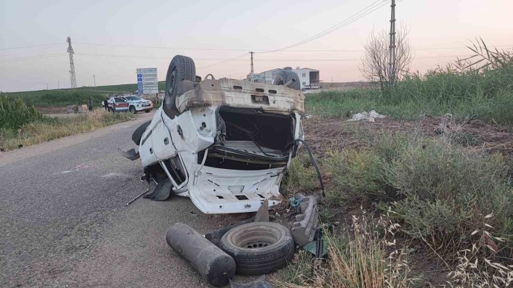 Diyarbakır’da otomobil devrildi: 1 ölü, 4 yaralı