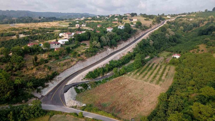 Büyükşehir Karasu’da iki mahalle arası ulaşımın mesafesini ve süresini kısalttı