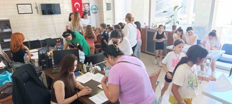 Söke Belediyesi Yaz Okulu kayıtlarına ilk günden yoğun ilgi