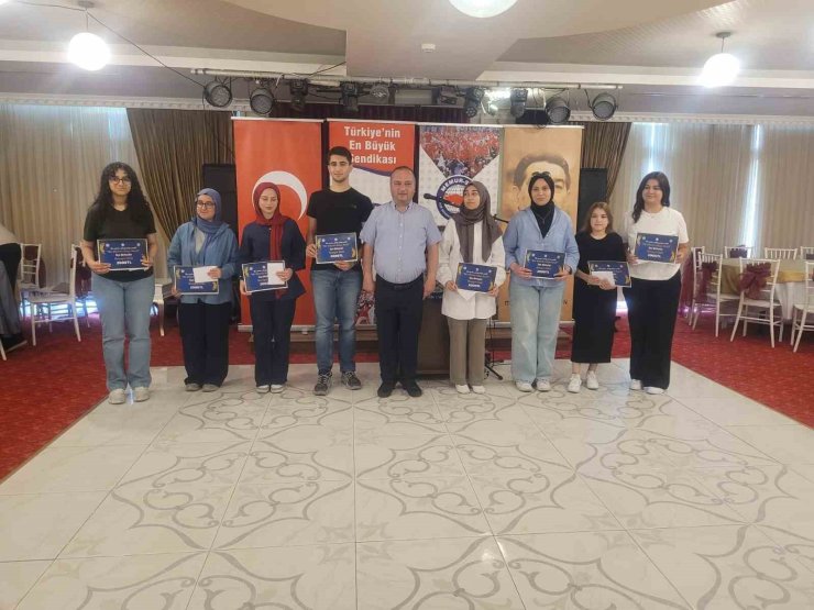 Balıkesir’de öğrenciler önce okudu, sonra yazdı