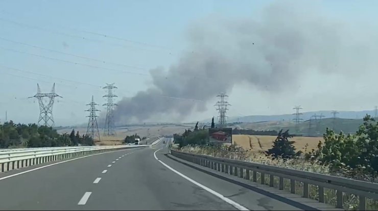 Çanakkale’de tarım arazisinde yangın