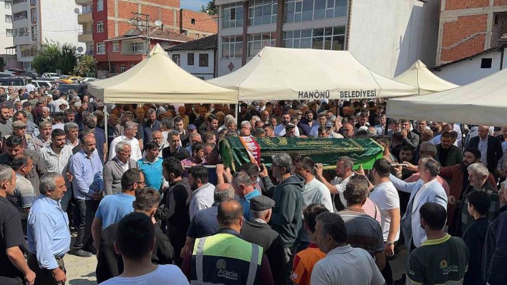 Feci kazada hayatını kaybeden 4 yaşındaki Yağız, toprağa verildi