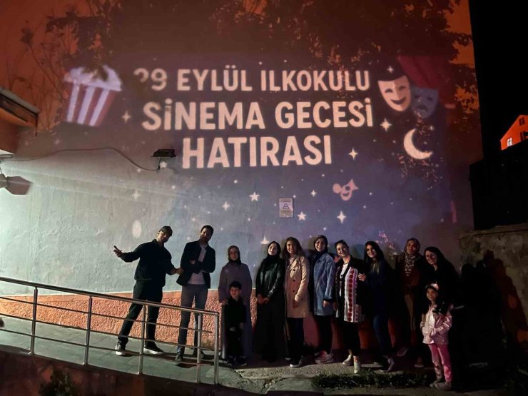 Sarıkamış’ta öğrenciler açık hava sinemasında buluştu