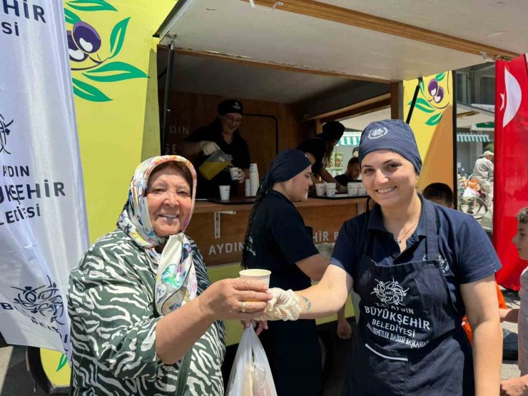 Başkan Çerçioğlu’ndan pazarcı esnafına sıcak günlerde serin destek