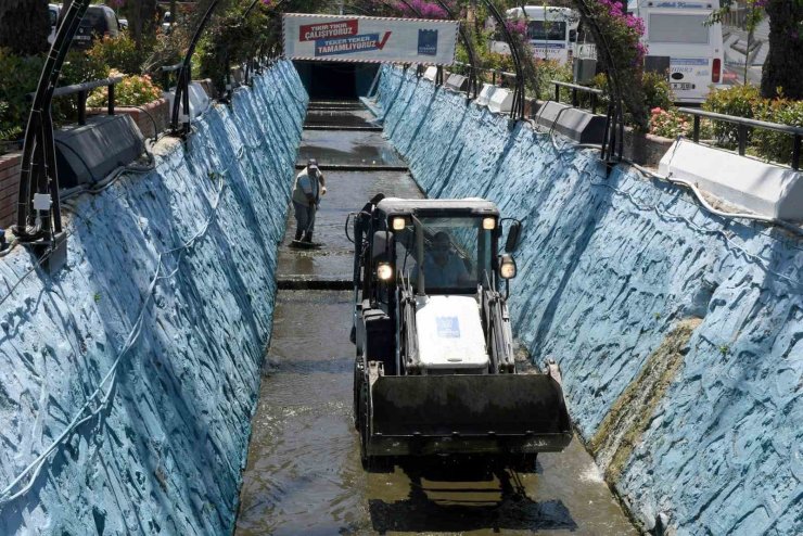 Damlacık Deresi’nde detaylı temizlik çalışması