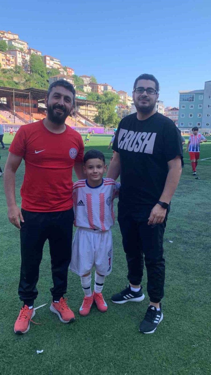 9 yaşındaki Yiğit Ali Koç, Fenerbahçe altyapısına davet edildi