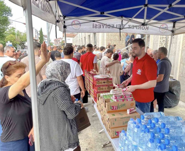 Körfez Belediyesi’nden 21 okulda ikram