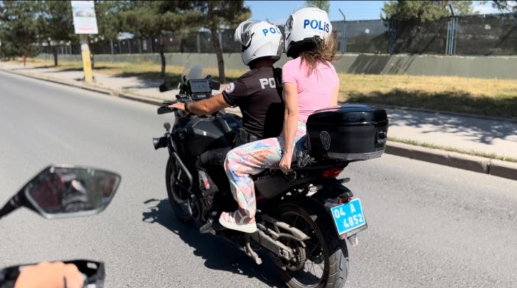 Polis zamanla yarıştı, öğrenciler sınavı kaçırmadı