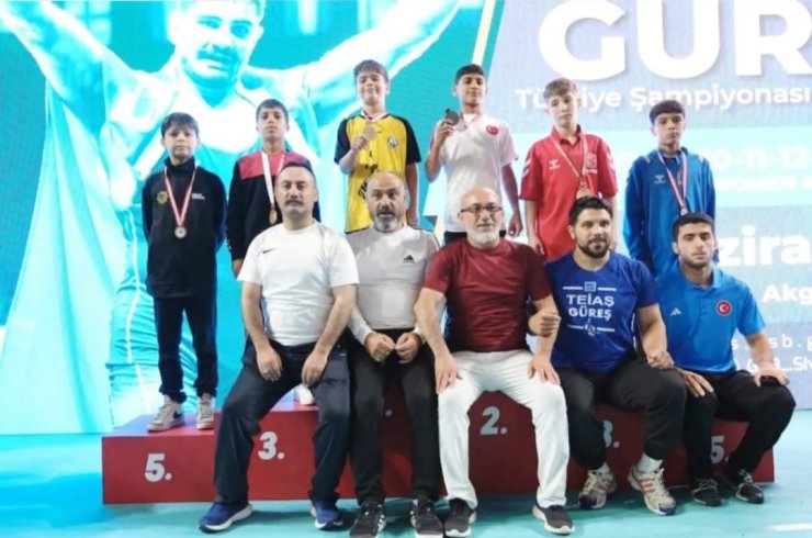 Elazığ Belediyesporlu güreşçi Türkiye 2.’si