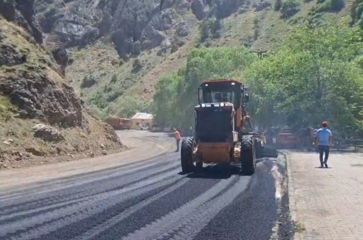 Her yıl on binlerce aracın kullandığı yolda çalışma