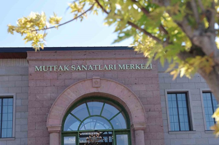 Genç dostu başkan müjdeyi verdi: ERÜ Gastronomi ve Mutfak Sanatları Bölümü öğrenci alımına başlıyor