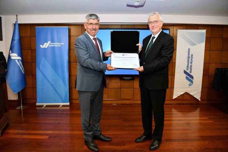 MSKÜ, Kurumsal Akreditasyon Belgesini teslim aldı