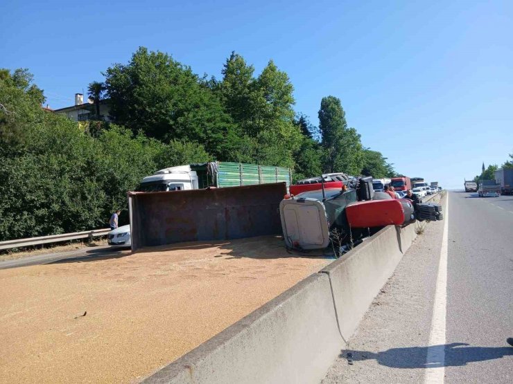 Susurluk’ta trafik kazası: 3 kişi yaralandı
