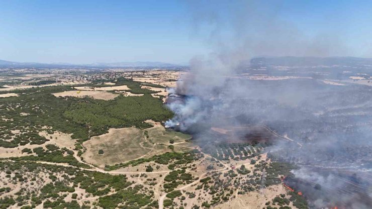 Çanakkale Valiliği: Yerleşim yerlerini tahliyeyi gerektirir bir risk bulunmamaktadır