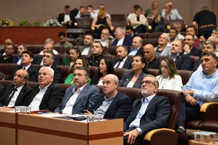 Başkan Burkay: "İş dünyasının önünü açacak projeleri üretmek zorundayız"