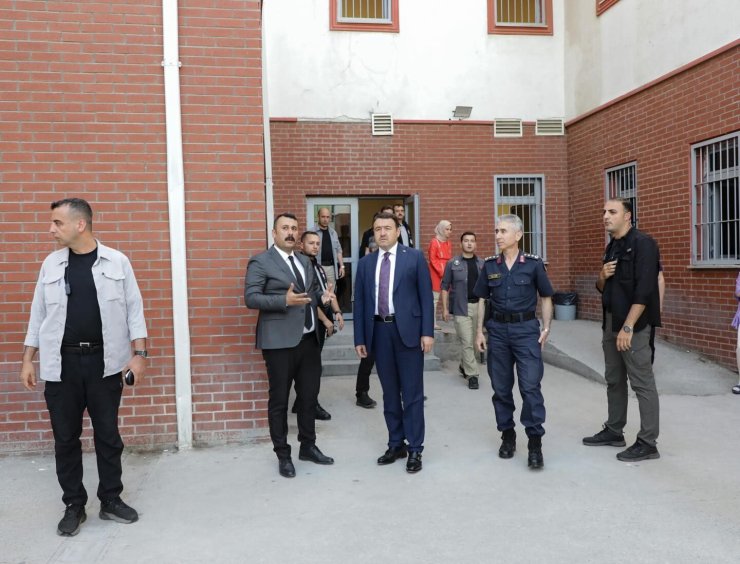 Vali Musa Işın’dan Geri Gönderme Merkezi’ne denetim ziyareti