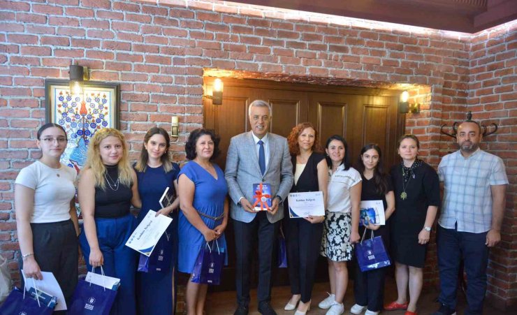 Bursa’da ‘Esnek Oyun Alanı Projesi’yle çocuklar eğlenerek öğrendi