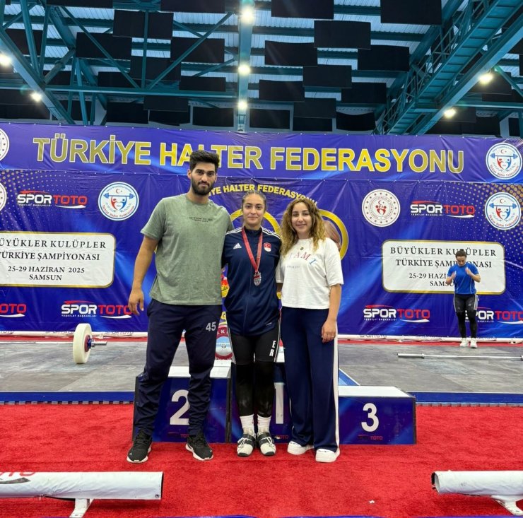 Buse Er’den Türkiye 2’nciliği