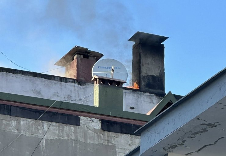 Ordu’da çatı yangını paniğe neden oldu